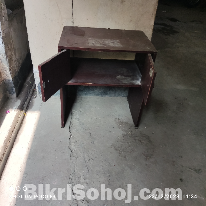 IPS box and chair